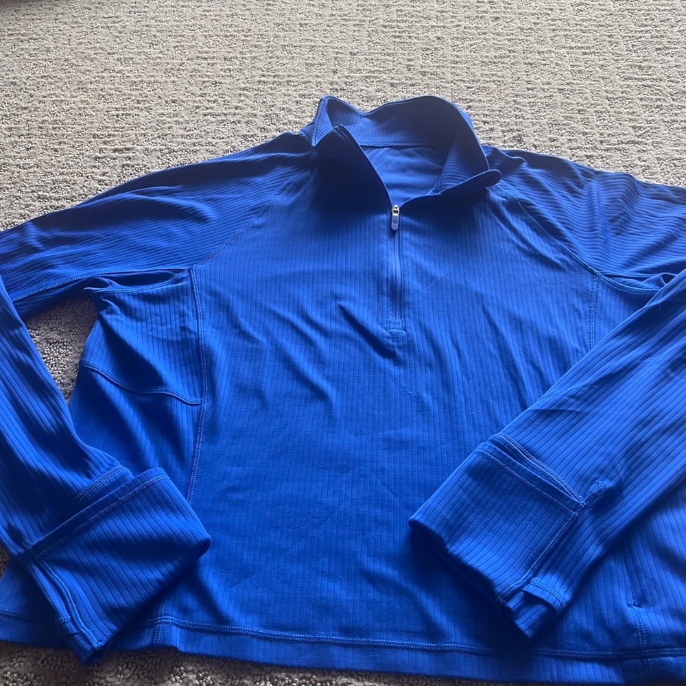 lululemon athletica Women's Blue Crop Top